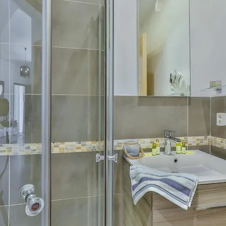 Apartamento France 82 D - 2 - Terrace - 1 Min To The Sea Nice